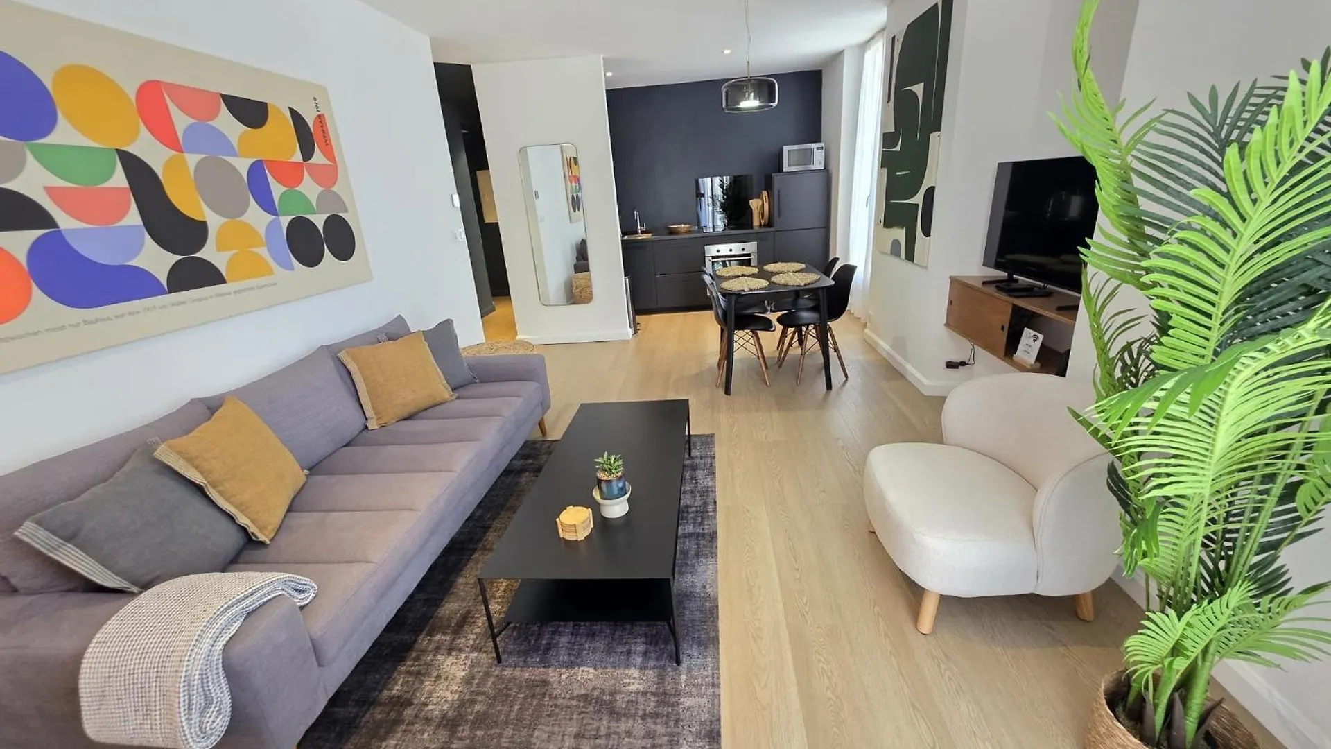 2 Bedrooms 5 Min Walk To Croisette Cannes